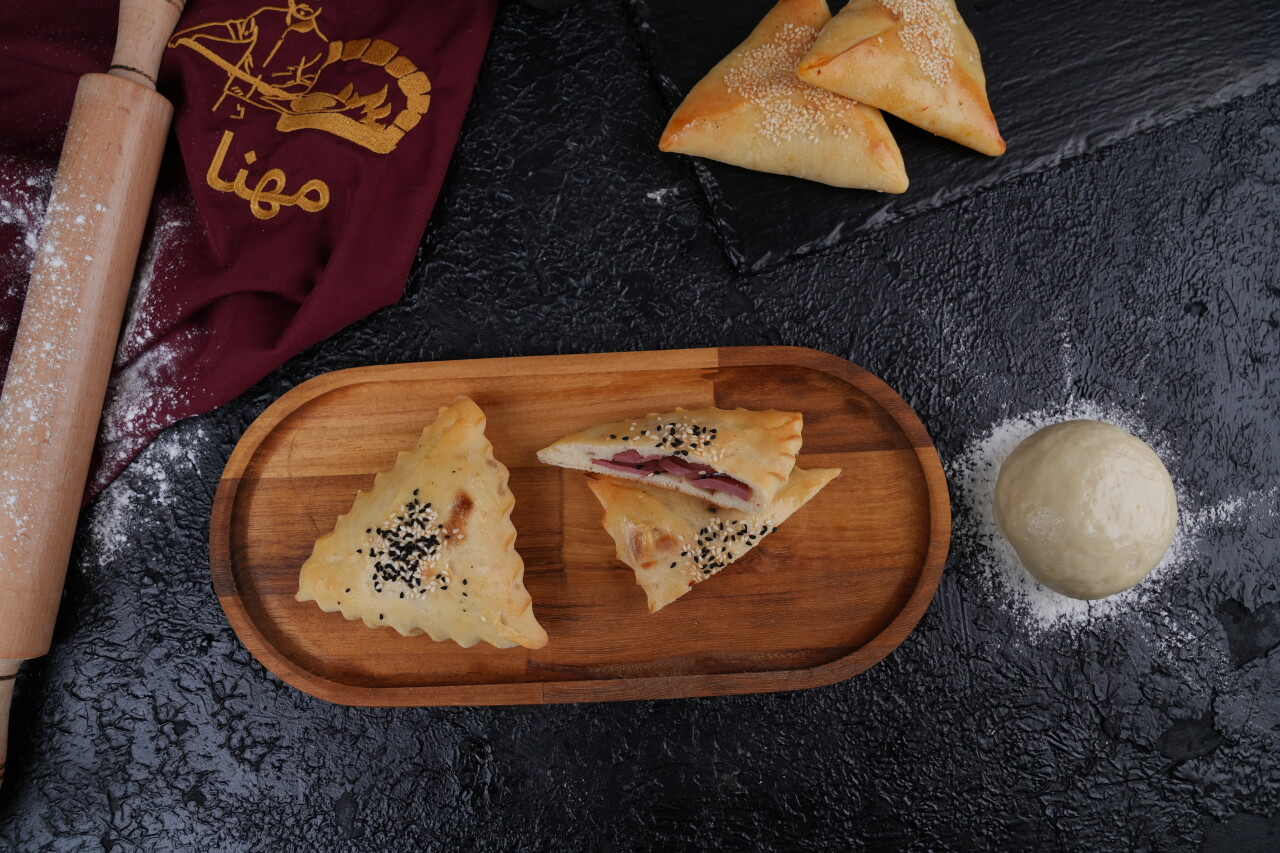 فطيرة مرتديلا سادة